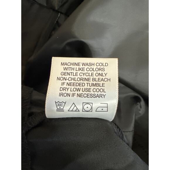 NWT Blue Sol Relaxed Fit, Size 14 Black Silky Cargo Pants, Pockets, Flat Front - Picture 5 of 5